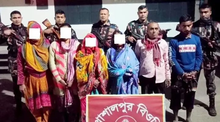 মহেশপুর সীমান্ত দিয়ে ভারতে প্রবেশের চেষ্টাকালে আটক ৭